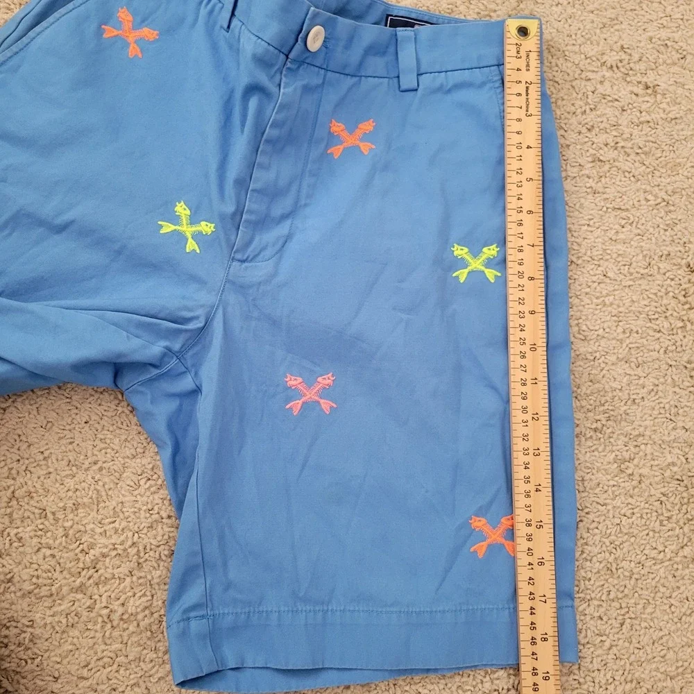Vineyard Vines Mens 32 Blue Embroidered Fish Skeleton Chino Shorts Cotton